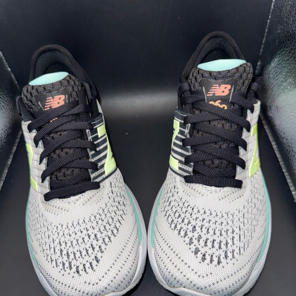 Size 7 - New Balance 860 V10 Gray Wmns, W860D10, Clean, No Box, Excellent Cond